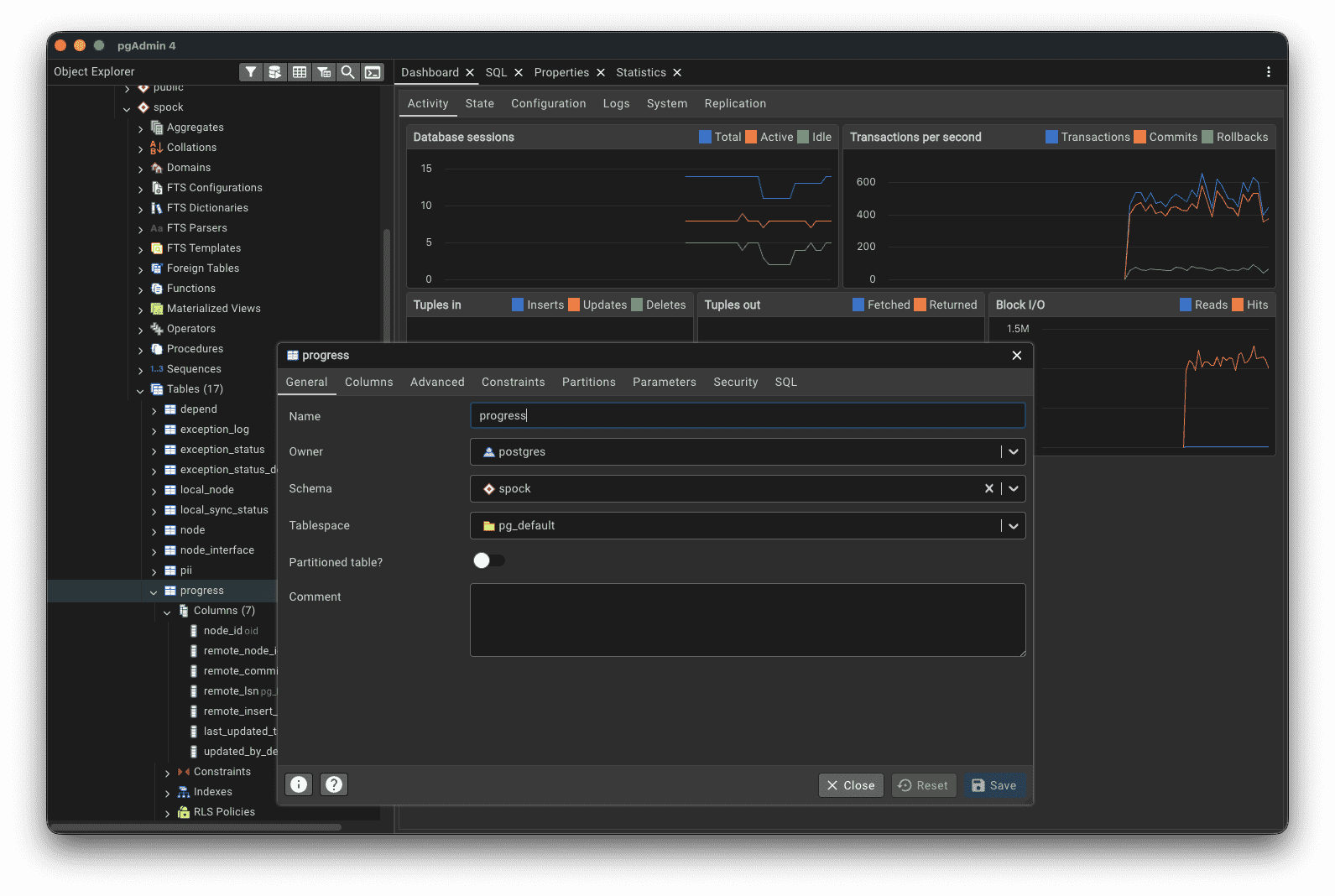 pgAdmin 4 showing the properties of a table, over the server dashboard