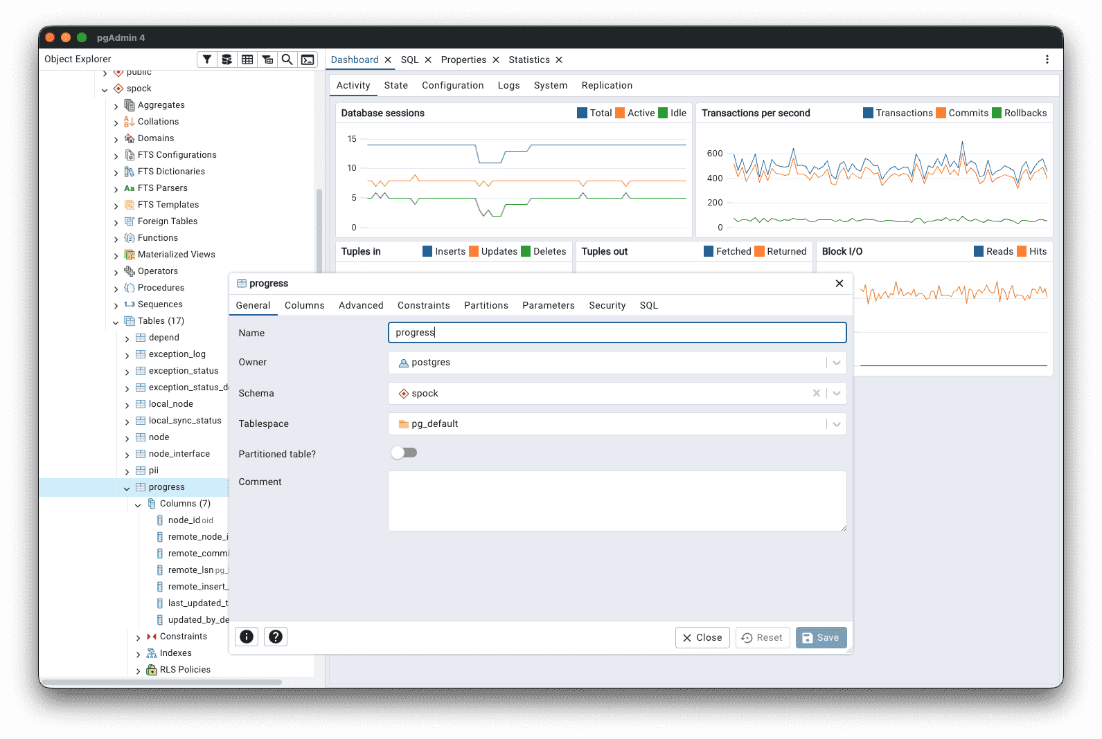pgAdmin 4 showing the properties of a table, over the server dashboard